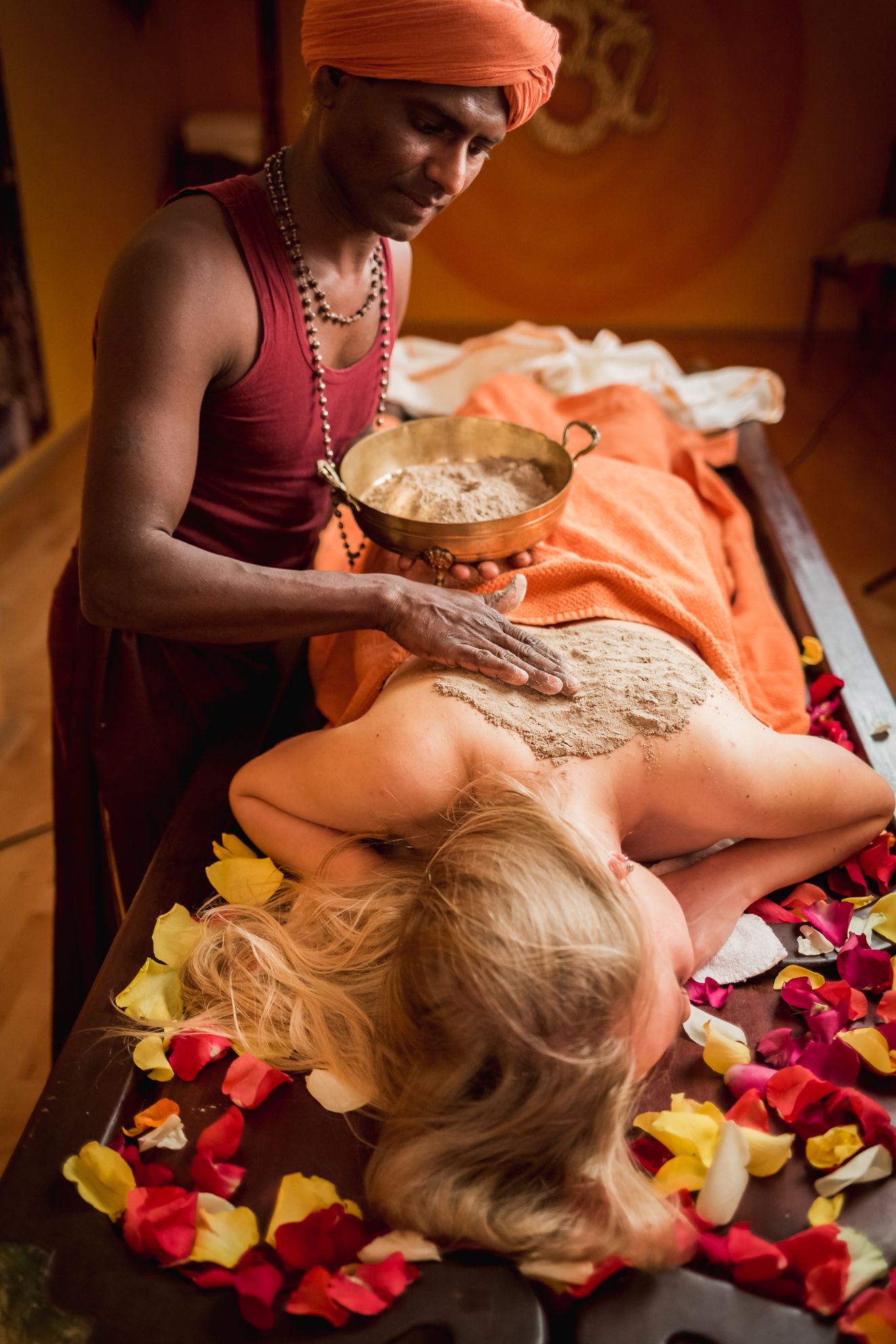 GabiPottPhotographie_A1A7271-e5dfecb3 Kräuterpulver-Massage - Udvarthana